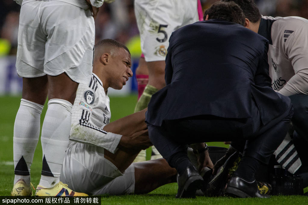 皇冠代理管理端
_观战台:利物浦或加冕英超冠军 巴萨迎扩大领跑优势良机