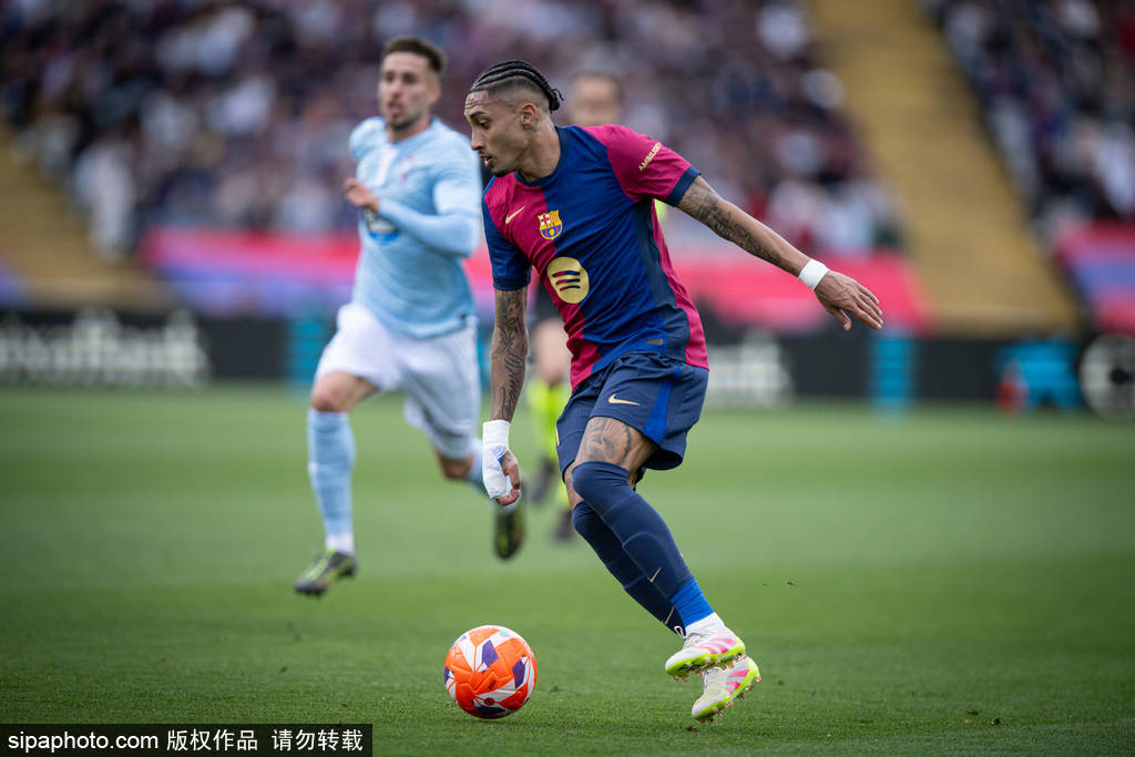 皇冠信用网出租代理
_西甲-拉菲尼亚双响+补时绝杀 巴萨连扳3球4-3先赛7分领跑