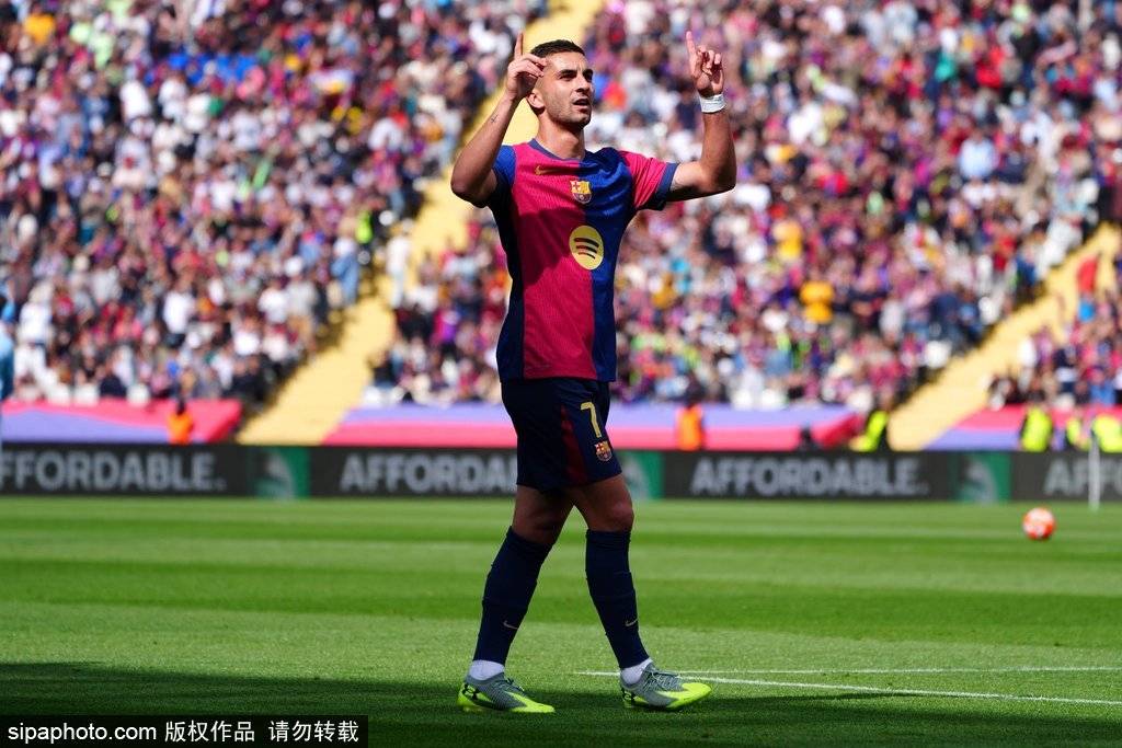 皇冠信用网出租代理
_西甲-拉菲尼亚双响+补时绝杀 巴萨连扳3球4-3先赛7分领跑