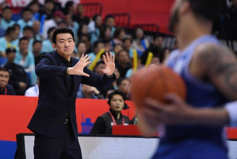 皇冠信用网登1
_拒黑八皇冠信用网登1
！广厦将系列赛拖入抢五 青岛为年轻付出代价