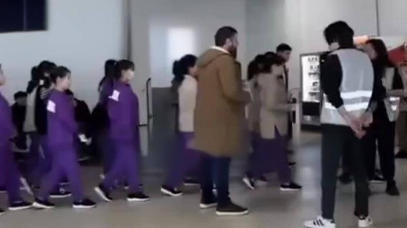 皇冠信用网如何申请
_俄罗斯仓库出现多名朝鲜女工?俄朝此举或实现互利共赢皇冠信用网如何申请
,双方都赚大了