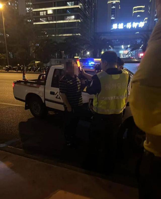 皇冠信用网代理
_六旬男子骑车被越野车撞飞皇冠信用网代理
，女儿发帖：肇事司机是退休法官