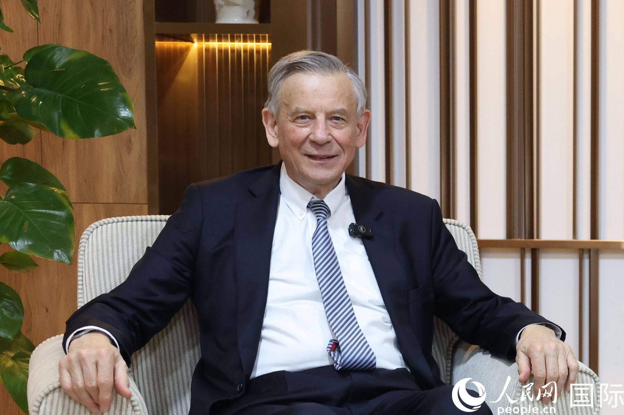 怎么弄皇冠信用網
_“没有中国是不行的——怎么弄皇冠信用網
你必须到中国去” ——访“隐形冠军”之父、德国经济学家赫尔曼·西蒙