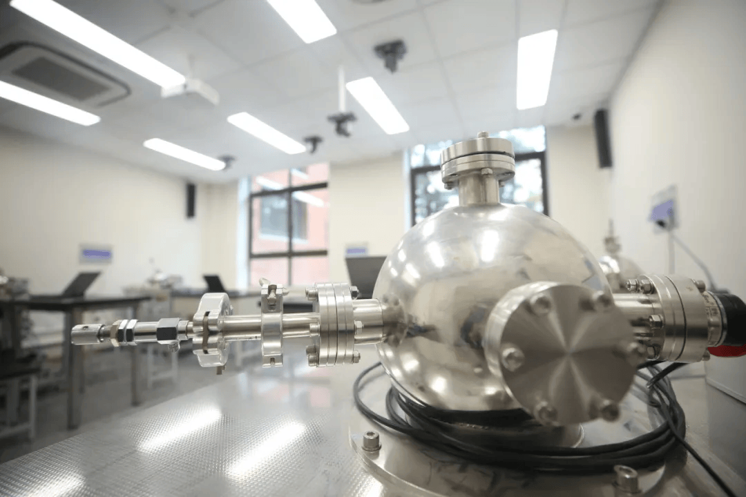 皇冠信用盘代理
_校友伉俪捐赠10亿元皇冠信用盘代理
！成立复旦大学学敏高等研究院