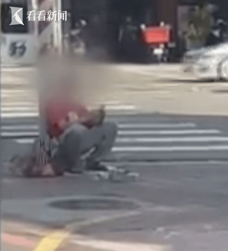 皇冠信用盘会员注册网址
_爱慕女警10年并深情告白！男子路边晒600万后皇冠信用盘会员注册网址
，还要送出5400万？可惜对方表示并不来电