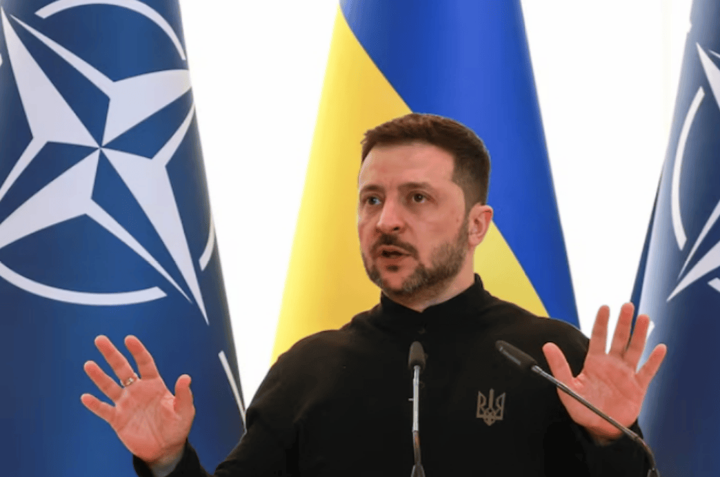 皇冠信用网登1
_泽连斯基揪着“中国援俄”不放皇冠信用网登1
,又要见中国大使,孤注一掷“碰瓷”中国是打什么算盘?