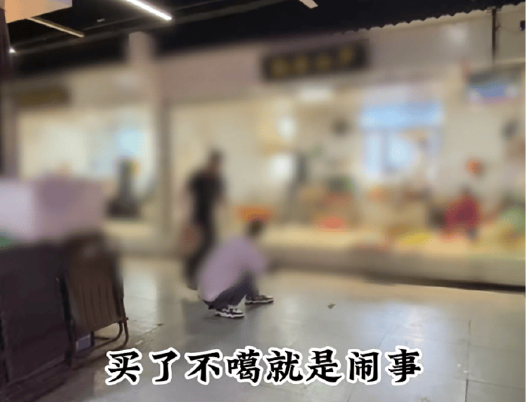 介绍个信用网网址
_男子买鱼拒杀遭暴力殴打介绍个信用网网址
，摊主叫嚣“不杀是闹事”“打死你”，警方回应