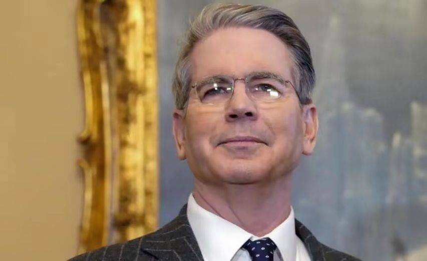 皇冠信用盘代理
_与中方过招三回合皇冠信用盘代理
,特朗普的“关税军师”出局,亲信一夜大换血