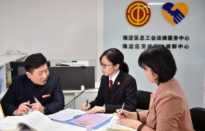 皇冠信用网开户
_唱响奋进新征程的劳动者之歌——写在中华全国总工会成立一百周年之际