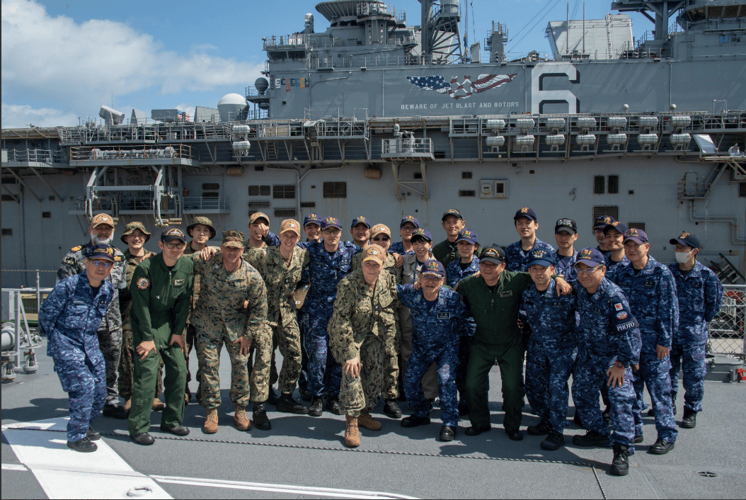 hga030.com手机登录
_山东舰闯入美菲军演核心火力网hga030.com手机登录
,菲律宾瞬间慌乱,美国“击沉”计划面临崩溃!