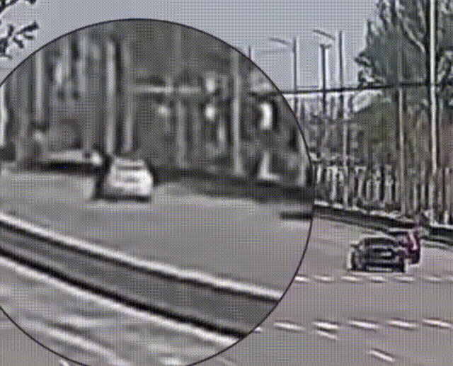 皇冠信用網正网
_心疼皇冠信用網正网
!56岁民警被毒贩拖行近200米