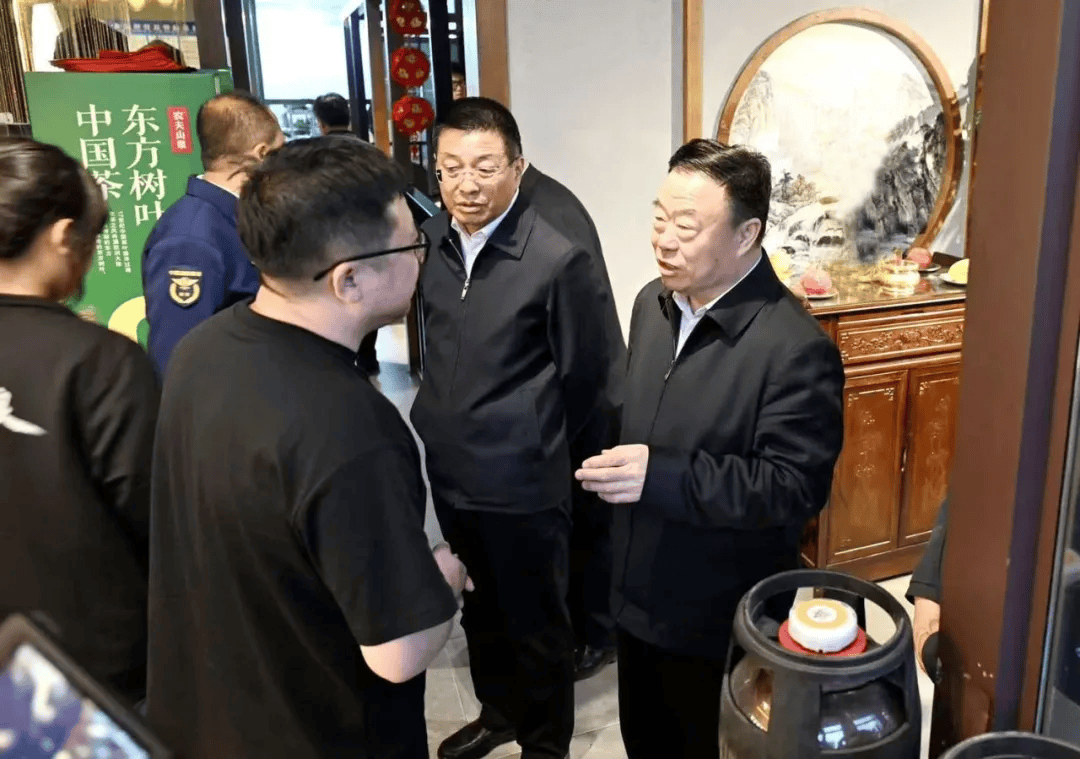 怎么弄皇冠信用網
_相隔一天怎么弄皇冠信用網
,长春市委书记到同一家餐厅暗访