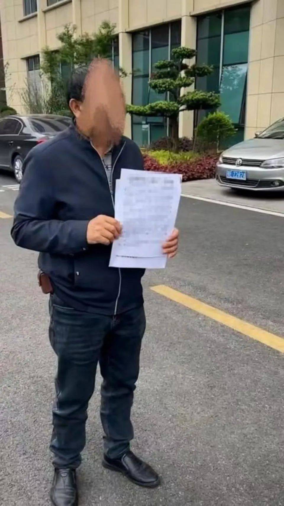 如何代理皇冠信用网
_大一女生头孢过敏如何代理皇冠信用网
，输液室呼救无医护响应，自行拔针仍不幸身亡，多方回应