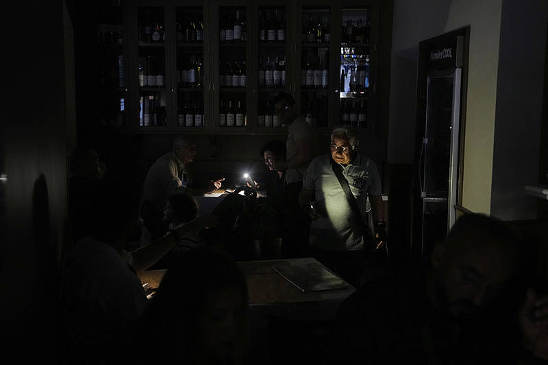 皇冠信用網如何注册
_美内政部长警告:美国夏天可能面临大规模停电