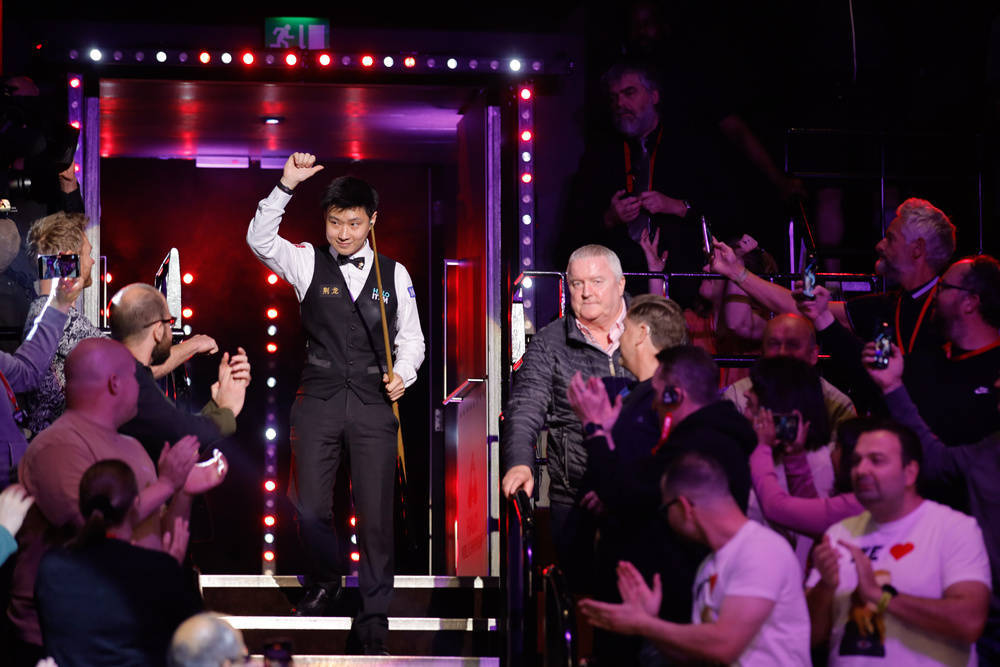 皇冠信用网址
_2025斯诺克世锦赛决赛第一阶段 赵心童7比1领先