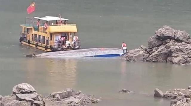 皇冠信用网会员开户申请
_贵州黔西村民自发参与翻船事故救援皇冠信用网会员开户申请
,有人煮了姜汤送到码头