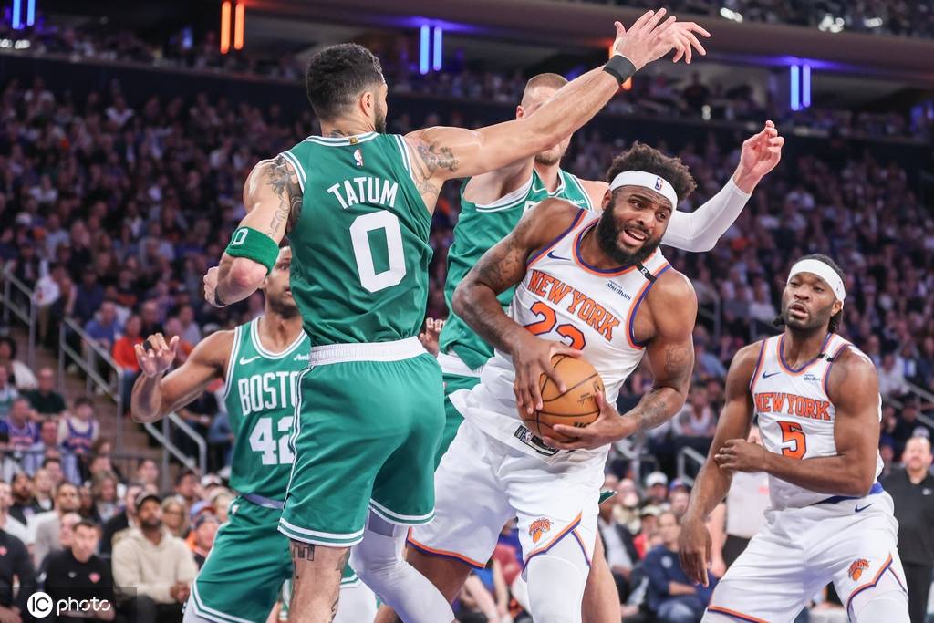 皇冠信用代理注册
_普理查德23分塔图姆22+9 绿军大胜尼克斯总比分1-2