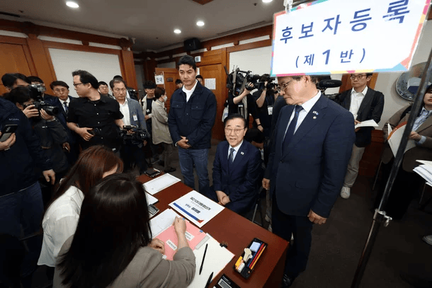 皇冠信用网平台出租
_韩国大选连发“五月惊奇”：在野党刚“摆脱”官司皇冠信用网平台出租
，执政党又生“内讧”