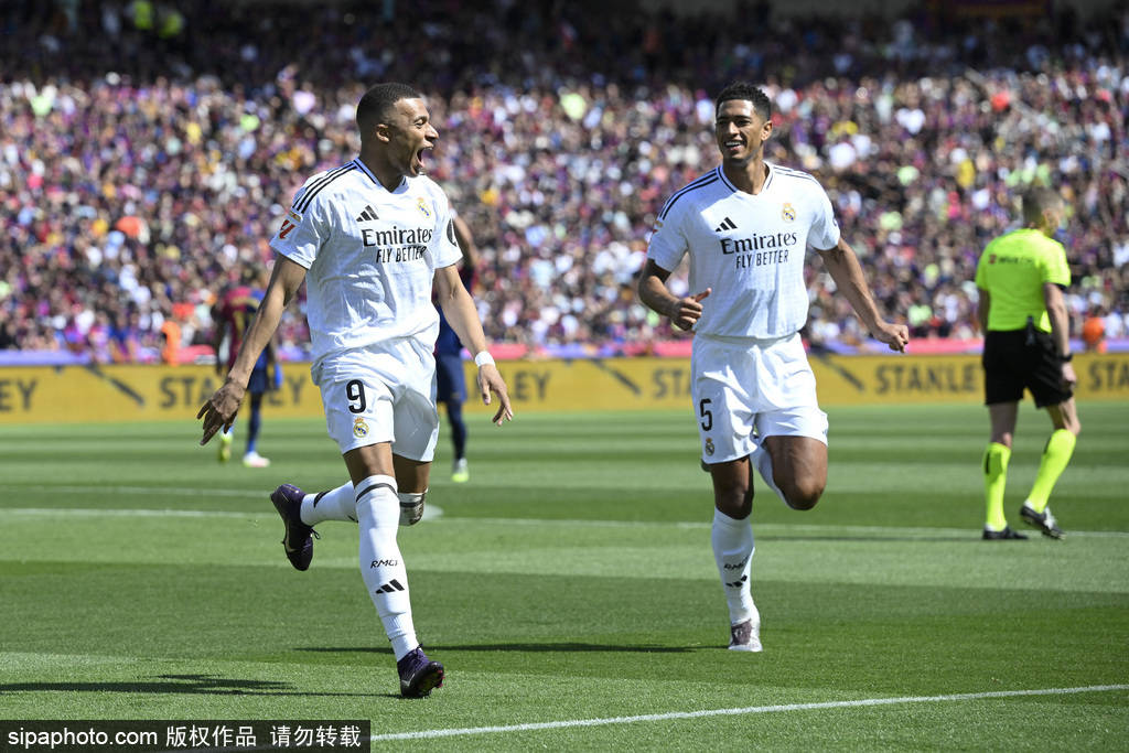 皇冠体育App下载
_赛季四杀皇冠体育App下载
！西甲-姆巴佩戴帽拉菲2球 巴萨4-3皇马7分领跑