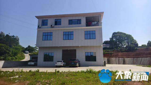 皇冠信用网出租足球
_暗访长沙地下代孕实验室:无牌车单日转运超10名女性进入