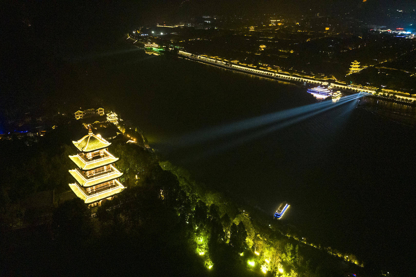 皇冠信用盘注册
_游客投诉在阆中一景区被索要597元上香费 官方:已致歉退款皇冠信用盘注册
,景区停业整顿