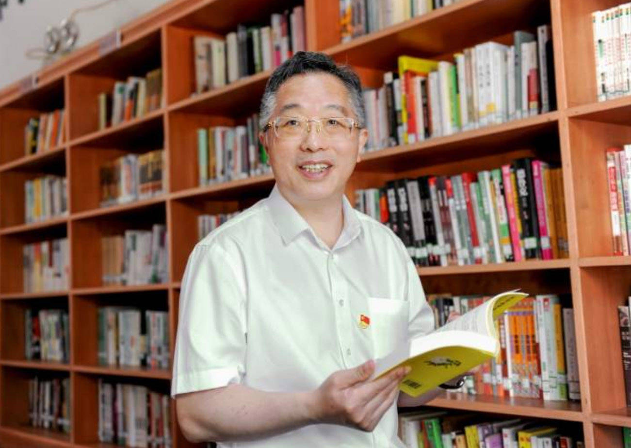 皇冠官網_浙江省能源集团原董事长童亚辉主动向省纪委投案:系知名书法家皇冠官網,号颐云楼主人