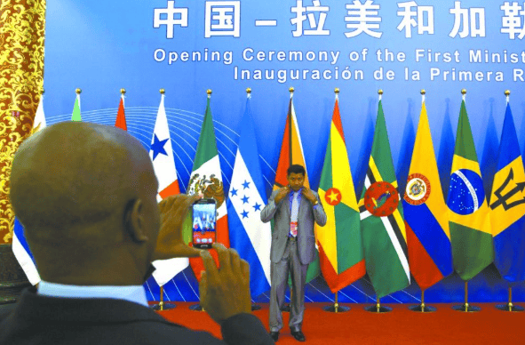 如何申请皇冠信用盘
_中美握手言和后如何申请皇冠信用盘
,3架专机抵达北京,中方主持大局,美方措手不及