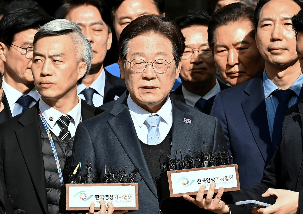 hga030官方网址
_“总统下台”响彻全球hga030官方网址
！中国使馆突遭冲击！意想不到的事发生了