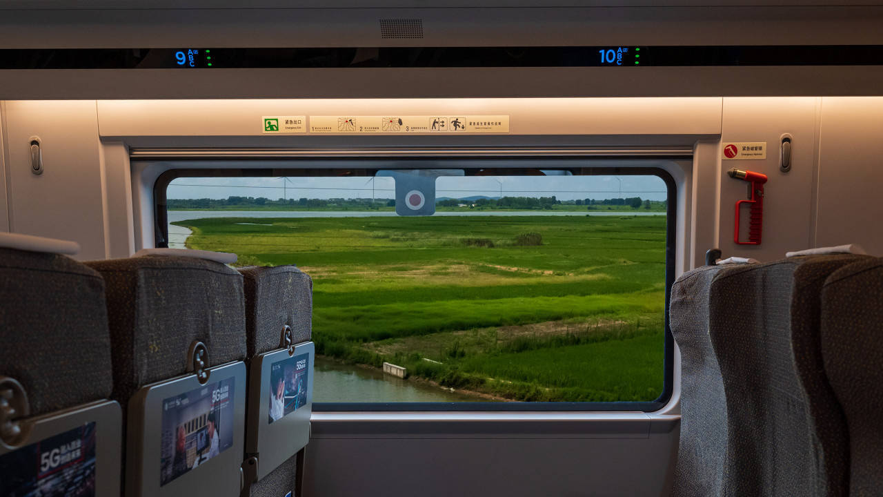 皇冠登一登二登三区别
_已有四个高铁站的深圳皇冠登一登二登三区别
，还要再建一个更大的