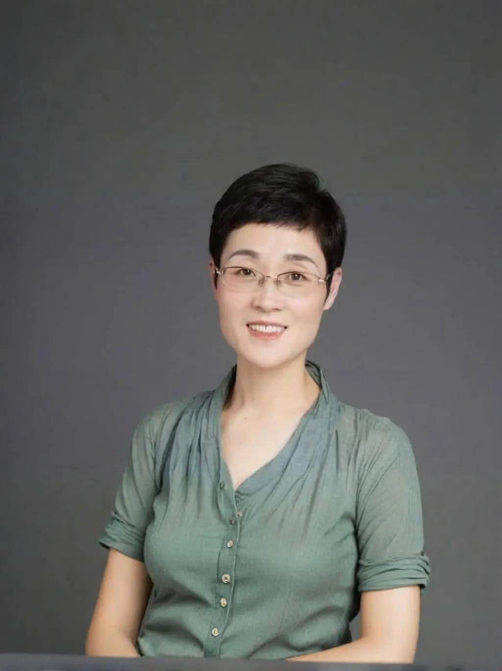 皇冠abcd类型盘
_“刘晓艳发文”登热搜第一皇冠abcd类型盘
，周思成再回应：可以学历、成绩一般，但不能学历造假