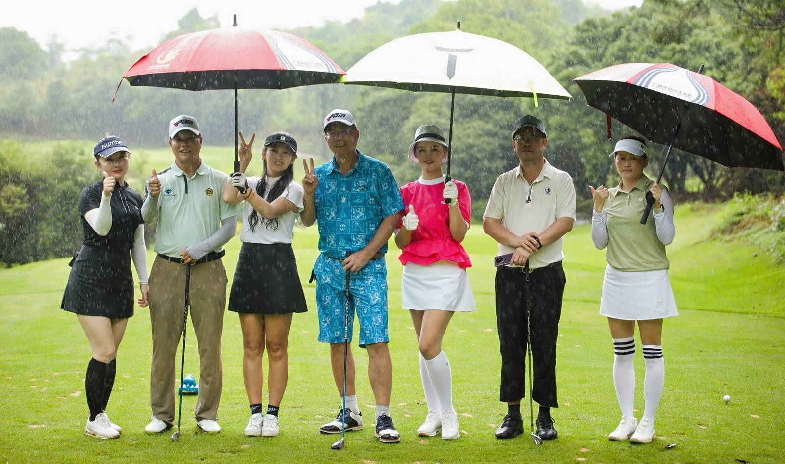 如何申请到皇冠信用网
_欧亚高尔夫球总会领导莅邕暨广西龙高尔夫球队联谊赛