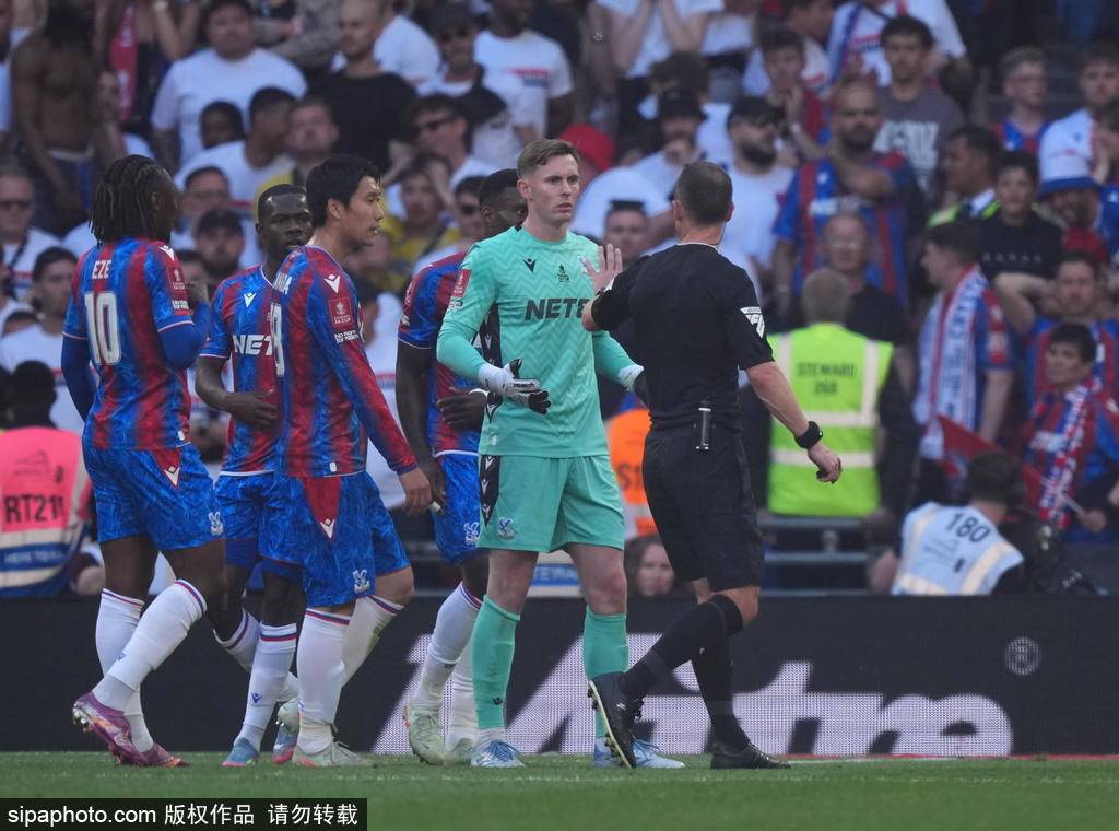 皇冠皇冠平台
_足总杯-埃泽破门马尔穆什失点 曼城0-1送水晶宫夺队史首冠