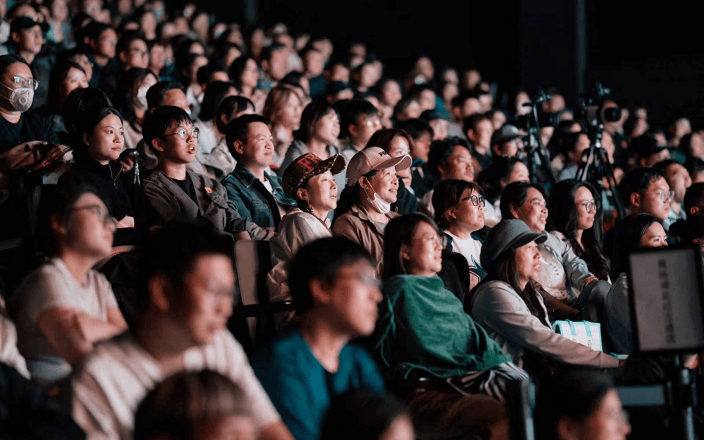 WNBA成绩
_“让子弹再飞一会”：15年后WNBA成绩
，姜文再度公开回应电影谜面