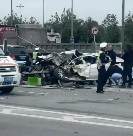 皇冠信用网
_一家五口遇车祸致夫妻双亡皇冠信用网
，醉驾司机一审获刑3年半 受害者家属：刑事申诉已获受理