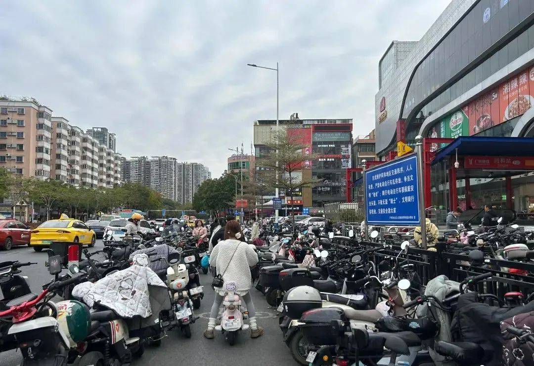 皇冠信用登123出租
_广州最新通知皇冠信用登123出租
!下周一起 严查地铁口周边这些“电鸡”!