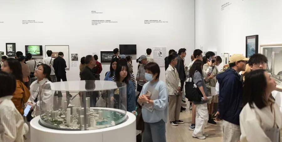 如何申请皇冠信用網
_口碑爆棚！观众打飞的乘高铁涌向上海如何申请皇冠信用網
，从早到晚排长队！沪上新顶流创纪录