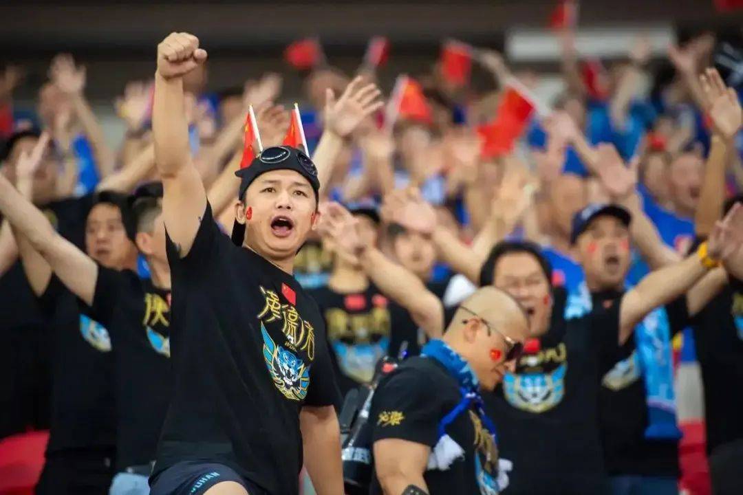 皇冠信用怎么租
_亚洲之巅！武汉女足皇冠信用怎么租
，捧起首座亚冠金杯！