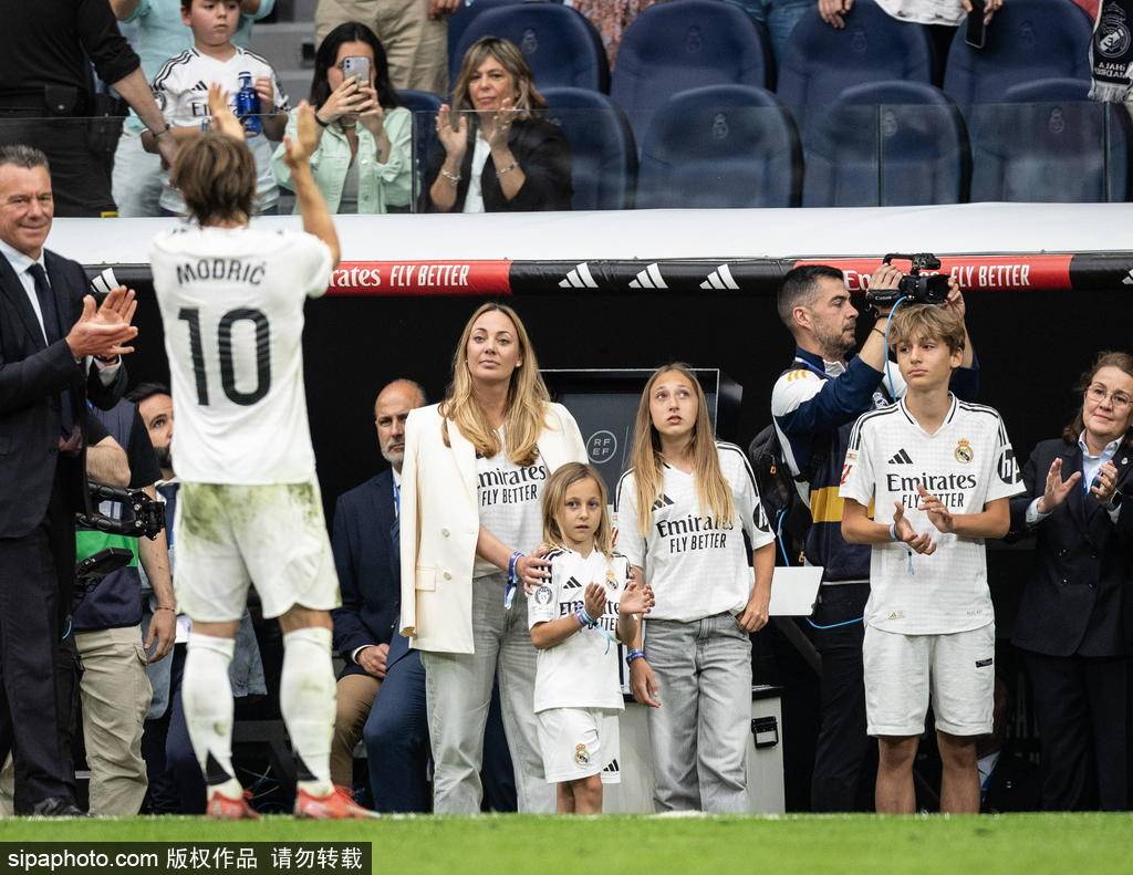 皇冠信用網登2代理
_西甲-姆巴佩双响莫德里奇伯纳乌告别战 皇马2-0皇社收官