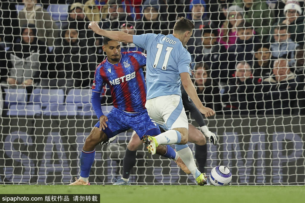 皇冠信用网会员账号
_英超终局疯狂一夜！切尔西险胜闯欧冠皇冠信用网会员账号
，曼城守住前三，曼联“送大礼”维拉饮恨！