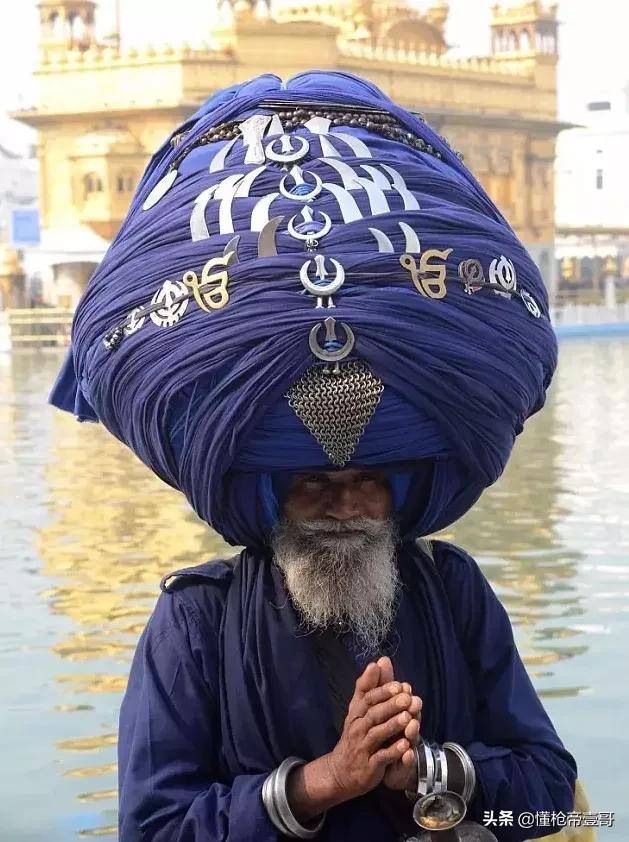 皇冠信用网代理
_印度锡克兵配发专用头盔皇冠信用网代理
，网友：脑袋顶了个窝窝头？｜轻武专栏