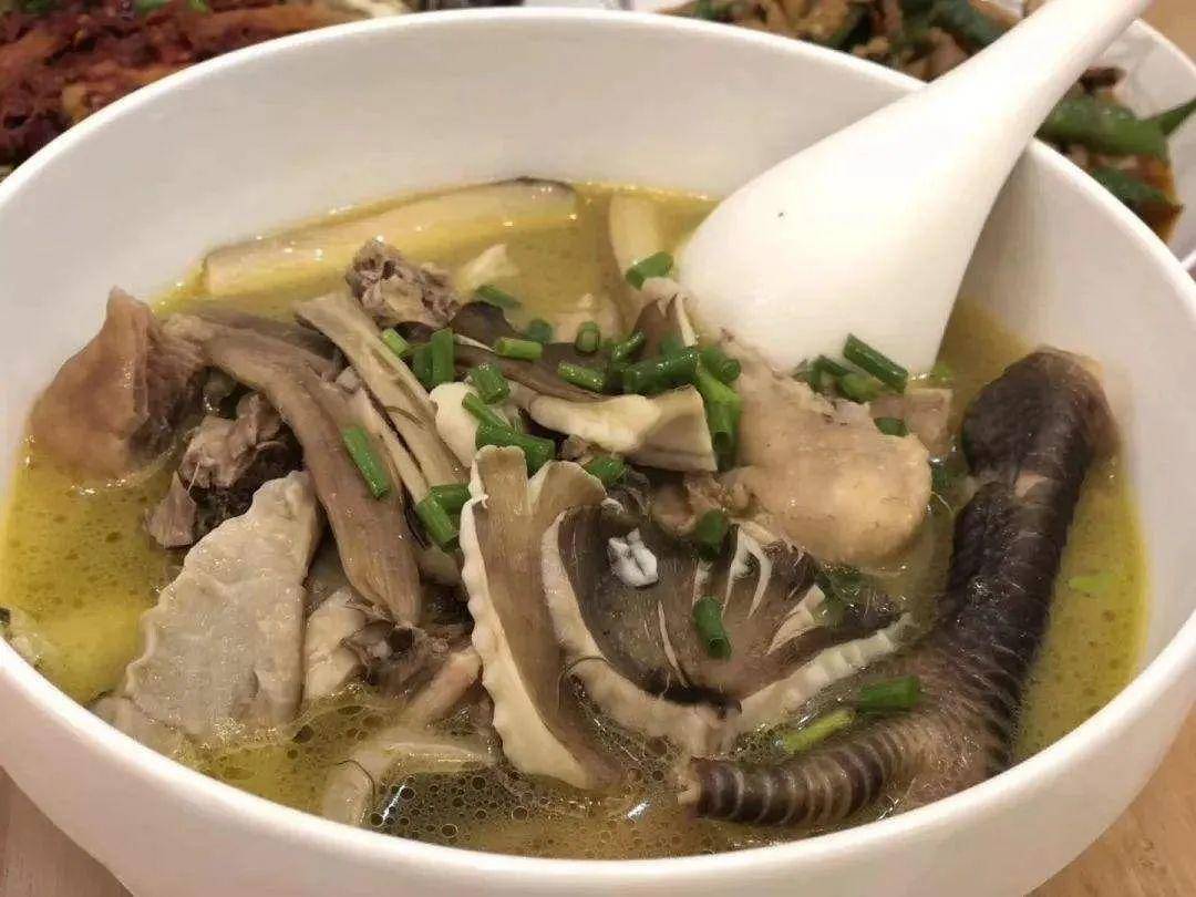 信用平台出租
_“天价”鸡枞调查：最贵卖到1800元/公斤！雨水少致产量低信用平台出租
，多地价高客少