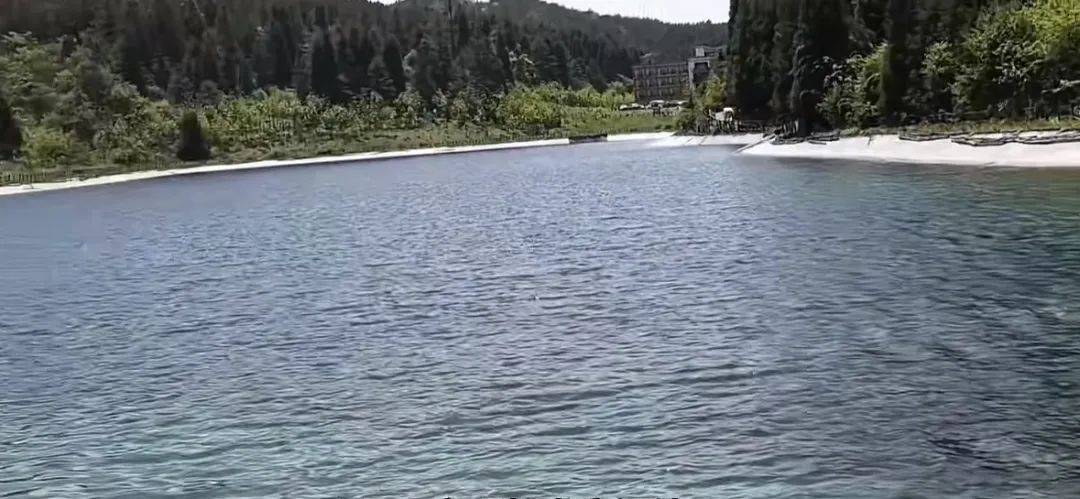 皇冠信用網怎么开户
_重庆武陵山天池底部为304不锈钢皇冠信用網怎么开户
？景区回应：无奈之举