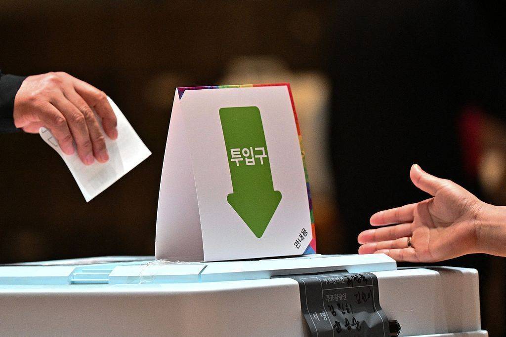 皇冠信用网会员
_投票率34.74% 韩国总统大选提前投票结束