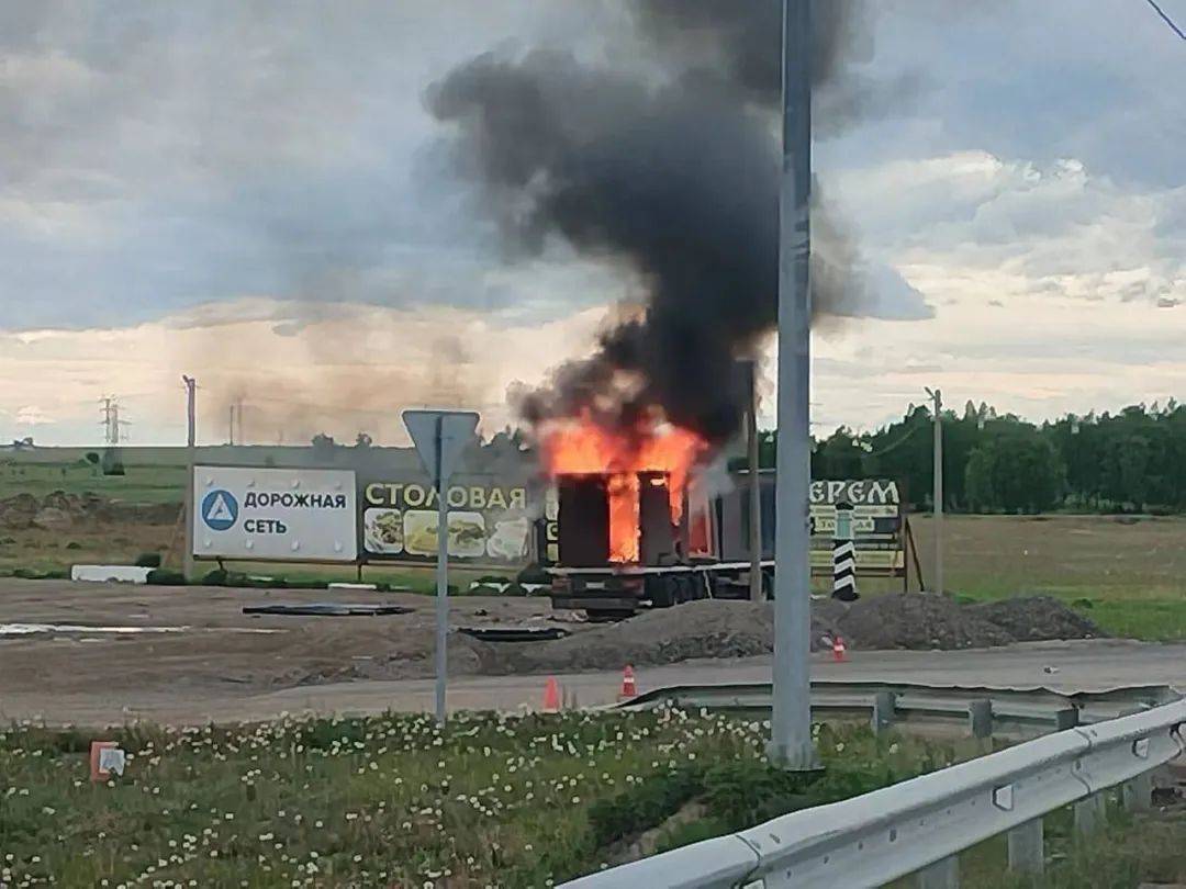 皇冠信用盘如何开户
_乌克兰最大胆无人机攻击皇冠信用盘如何开户
，预示着人类一个可怕的未来！