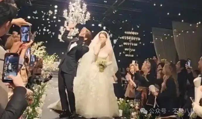 皇冠信用網最新地址
_自曝与丈夫经常吵架？但怎么感觉她是在变相秀恩爱呢皇冠信用網最新地址
！