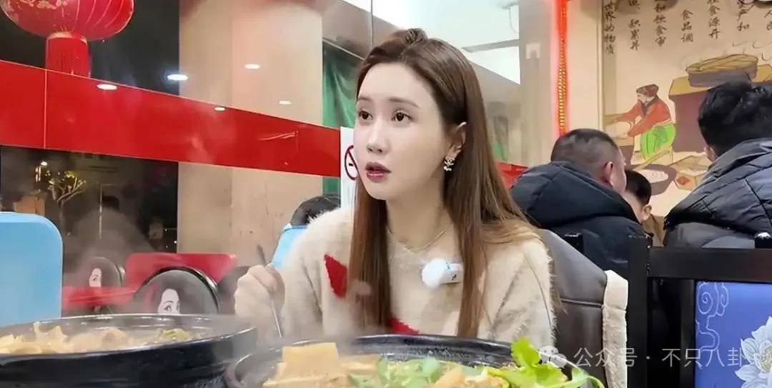 皇冠信用網最新地址
_自曝与丈夫经常吵架？但怎么感觉她是在变相秀恩爱呢皇冠信用網最新地址
！