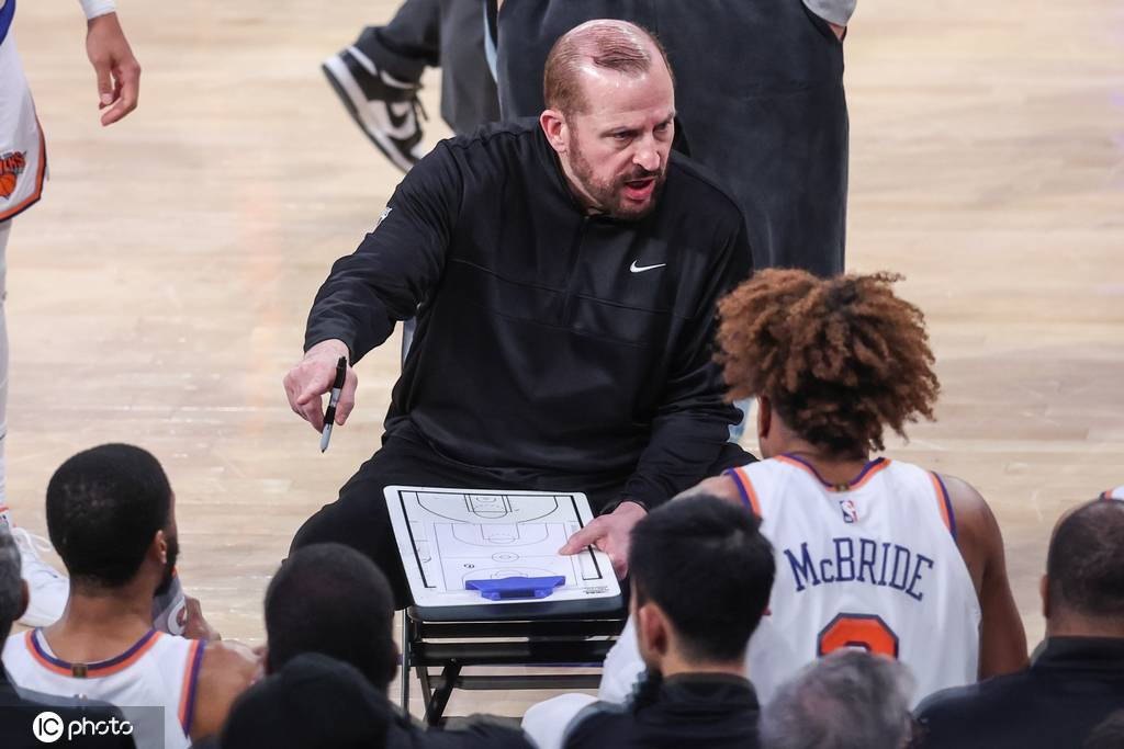 皇冠信用网开户
_锡伯杜下课究竟冤不冤皇冠信用网开户
?铁血篮球成就他也害了他