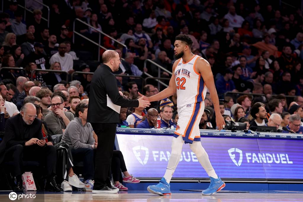 皇冠信用网开户
_锡伯杜下课究竟冤不冤皇冠信用网开户
?铁血篮球成就他也害了他