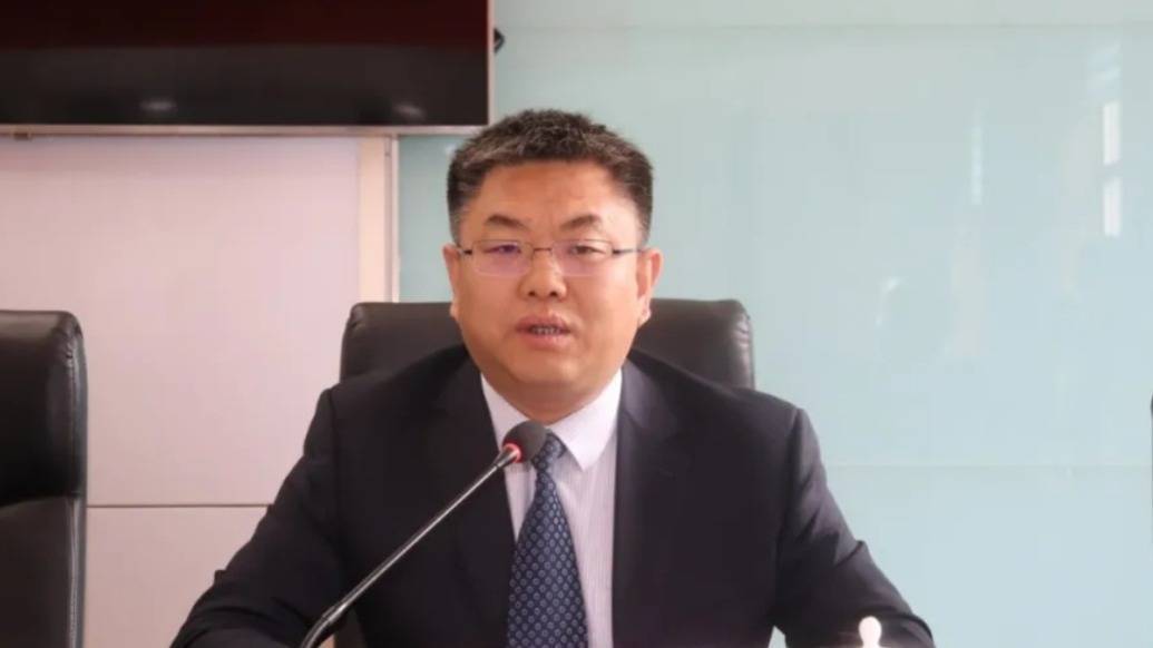 皇冠信用盘会员开户
_河北承德丰宁县原县长曾庆鹏已调任隆化县委书记