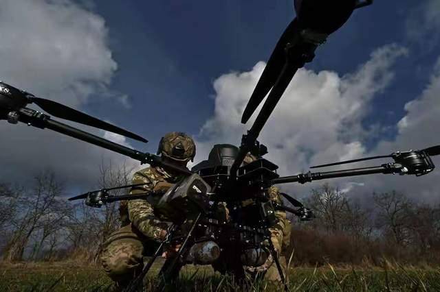 皇冠信用網会员开户
_俄导弹百发百中!捣毁乌军“老巢”皇冠信用網会员开户
,316架无人机全被炸成碎片